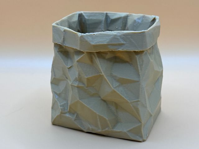 Stiftehalter „Papiertüte“ – geometrischer Desk Organizer aus dem 3D-Druck