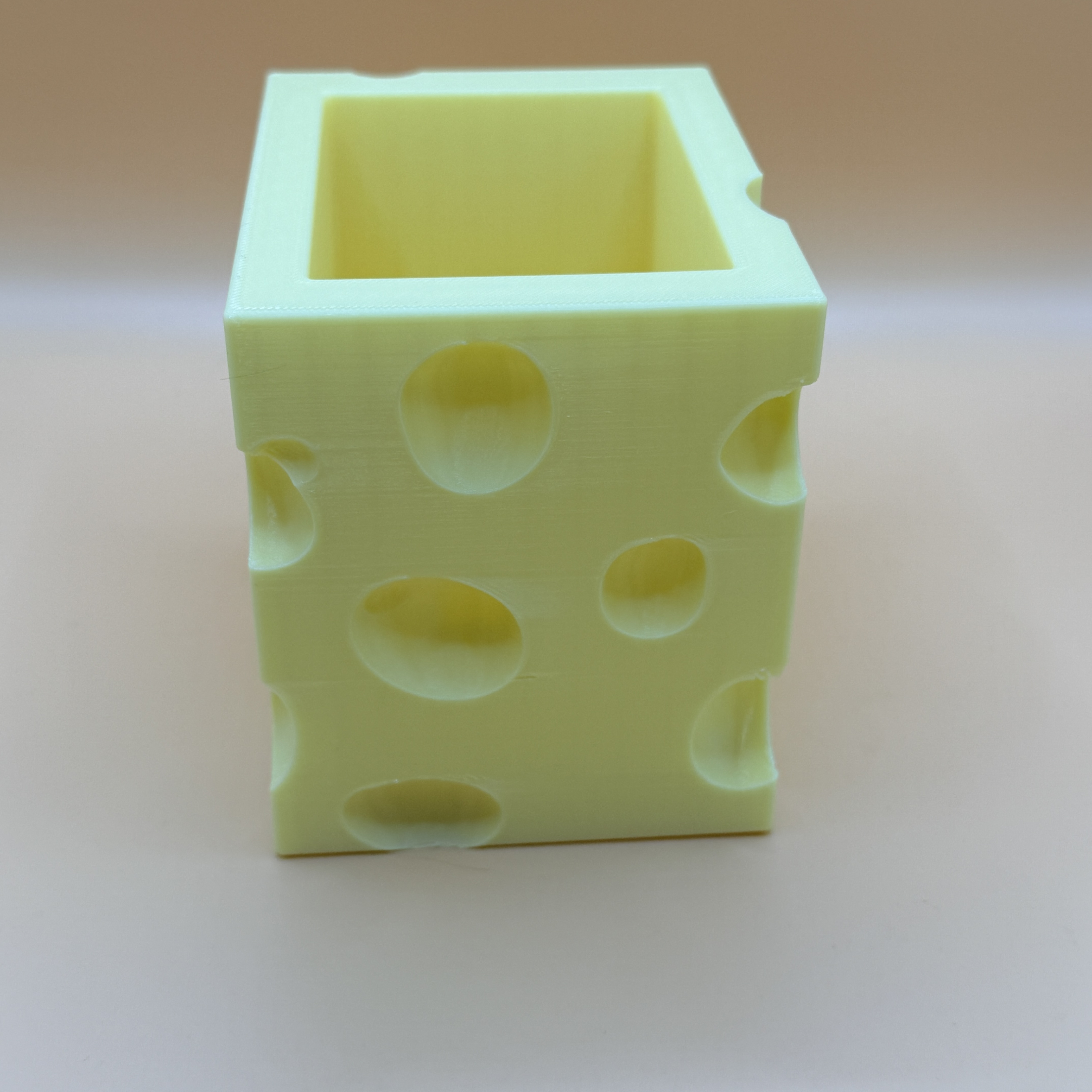 Käsewürfel Stiftehalter – Origineller Schreibtisch-Organizer aus dem 3D-Drucker